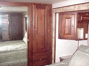 2001 MONACO DIPLOMAT LE 40PBD