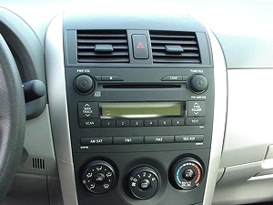 2009 TOYOTA COROLLA LE