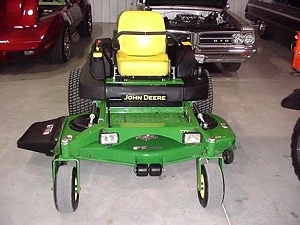 JOHN DEERE 777 Z-TURN MOWER