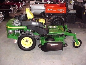 JOHN DEERE 777 Z-TURN MOWER