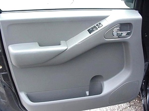 2006 NISSAN FRONTIER XE
