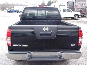 2006 NISSAN FRONTIER XE