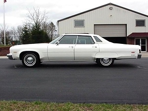 1975 OLDSMOBILE 98 REGENCY