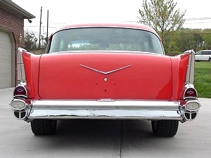 1957 CHEVY 210 POST 