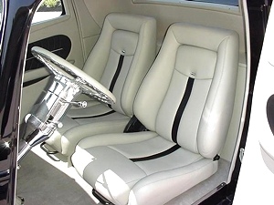 1934 FORD 3W COUPE