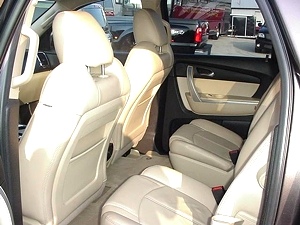 2010 GMC ACADIA SLT AWD (Sale Pending)