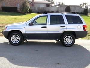 2004 JEEP GRAND CHEROKEE LAREDO 4X4