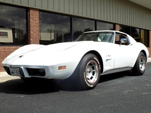 1975 CHEVROLET CORVETTE STINGRAY