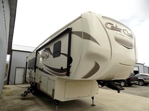 2016 Cedar Creek SIlverBack Edition 5th Wheel Camper