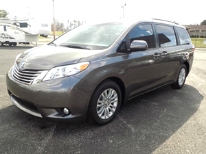 2017 Toyota Sienna Van